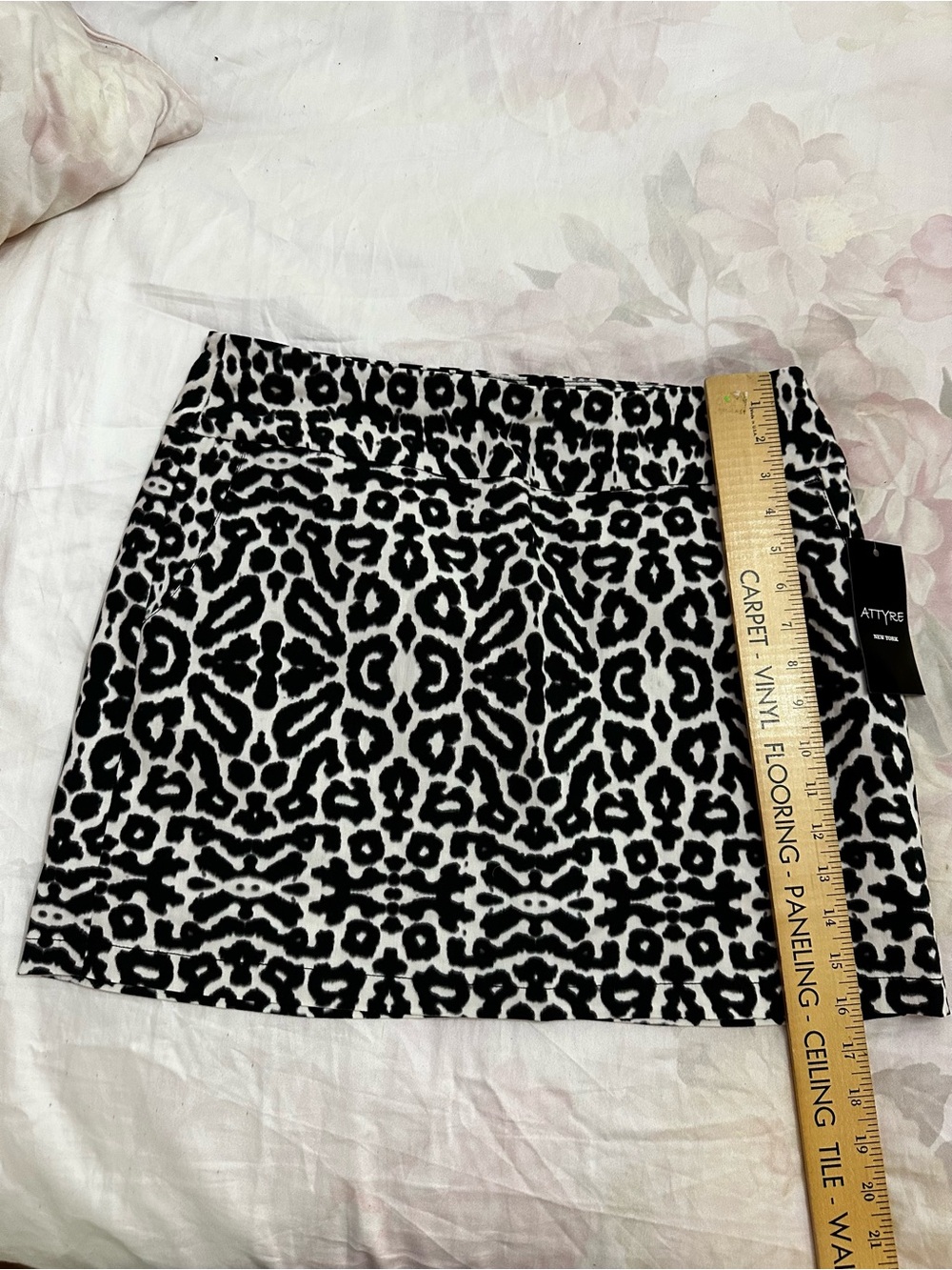Attyre Black and White Leopard-Print skort.